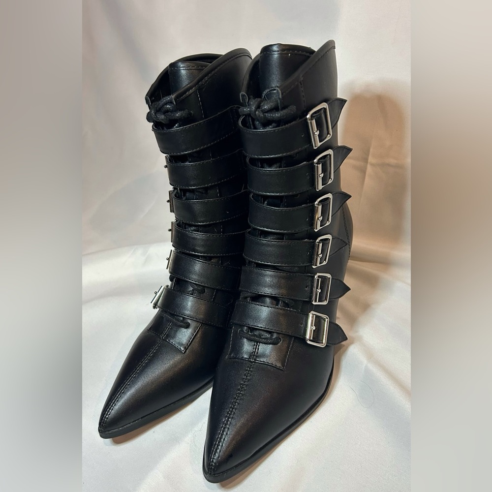 Black, Fall Pointed Toe Boot Women’s 7